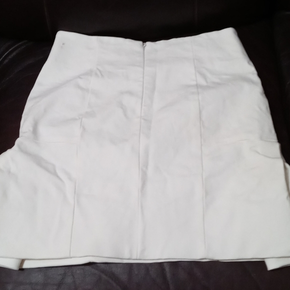 Alexis skirt - Picture 2 of 7